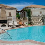 Garden Village דירה